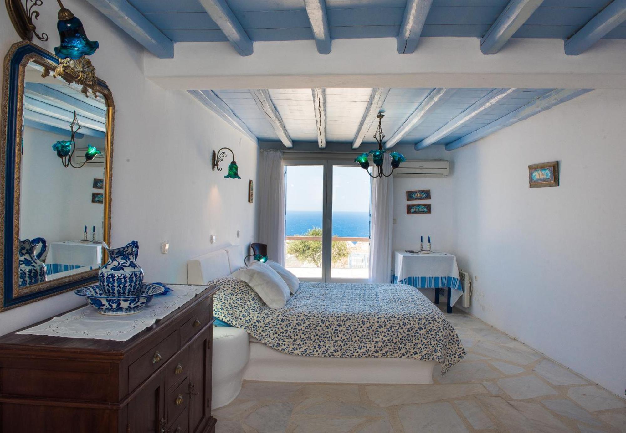 Anna, By Mykonos Rocky Willa *